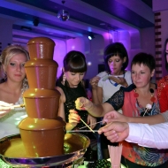 Шоколадный фонтан в Мурманске